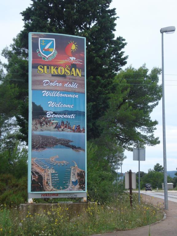 Apartment Ruzica Sukošan Exterior foto